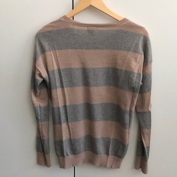 DKNY Jeans Sweater, Size M - Picture 4 of 4